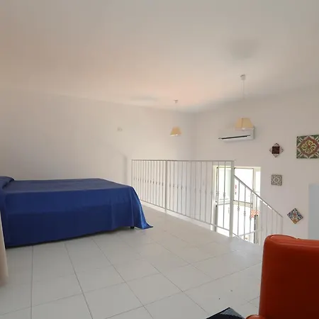 度假居 Adelina E Guendalina's Place 马萨鲁布朗斯